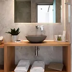 Nerea Deluxe Seafront Villa, Iconic Infinity Pool, By Thinkvilla Villa *