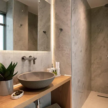 Nerea Deluxe Seafront Villa, Iconic Infinity Pool, By Thinkvilla Akrotiri (Zakynthos)