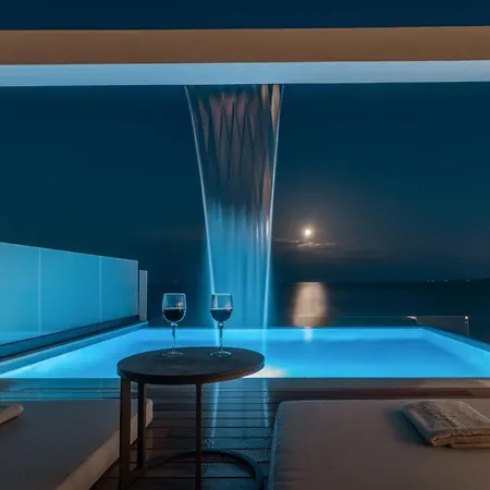 Vila Nerea Deluxe Seafront Villa, Iconic Infinity Pool, By Thinkvilla *