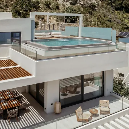 Vila Nerea Deluxe Seafront Villa, Iconic Infinity Pool, By Thinkvilla