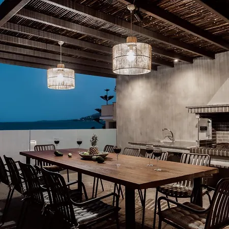 Nerea Deluxe Seafront Villa, Iconic Infinity Pool, By Thinkvilla Akrotíri