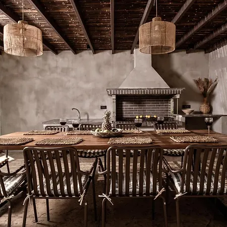 Villa Nerea Deluxe Seafront Villa, Iconic Infinity Pool, By Thinkvilla *