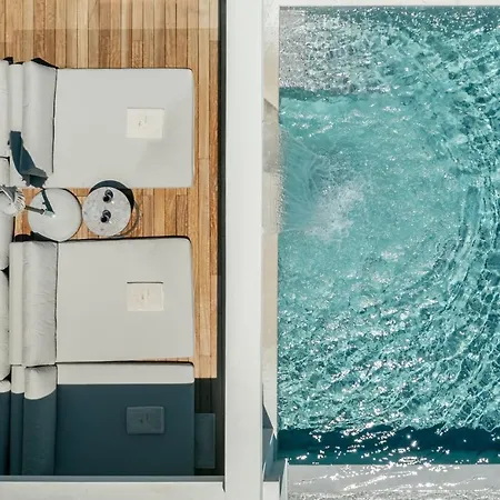 Vila Nerea Deluxe Seafront Villa, Iconic Infinity Pool, By Thinkvilla *