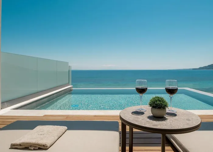 Nerea Deluxe Seafront Villa, Iconic Infinity Pool, By Thinkvilla *