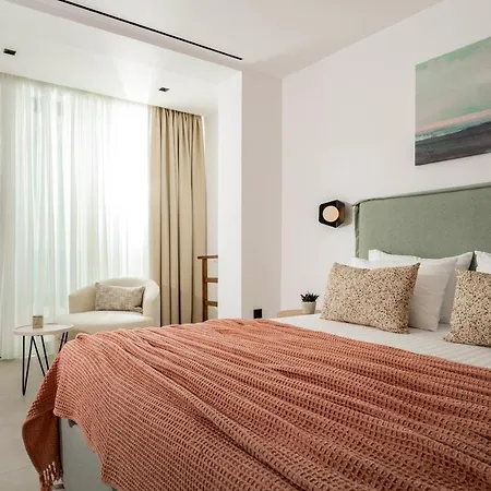 Nerea Deluxe Seafront Villa, Iconic Infinity Pool, By Thinkvilla Βίλα *