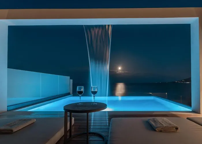 别墅 Nerea Deluxe Seafront Villa, Iconic Infinity Pool, By Thinkvilla *