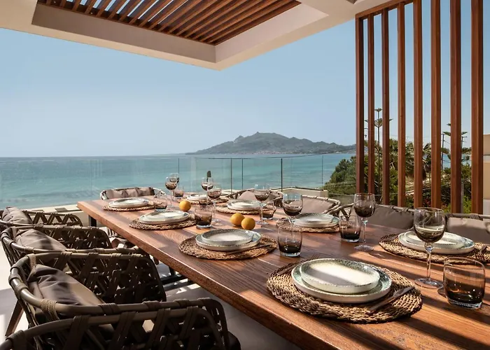 别墅 Nerea Deluxe Seafront Villa, Iconic Infinity Pool, By Thinkvilla