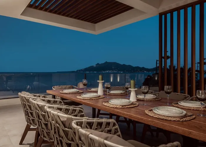 Nerea Deluxe Seafront Villa, Iconic Infinity Pool, By Thinkvilla 别墅 *