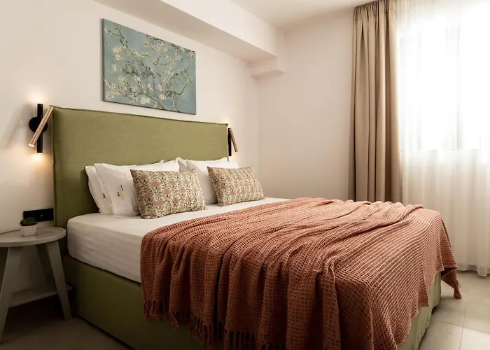 Nerea Deluxe Seafront Villa, Iconic Infinity Pool, By Thinkvilla