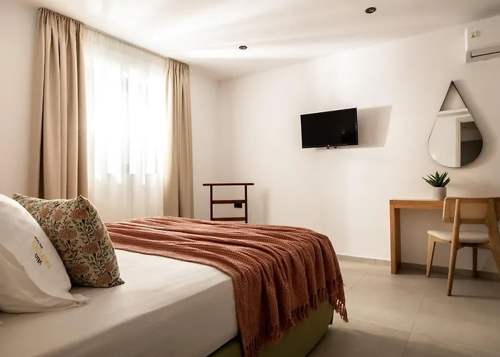 Nerea Deluxe Seafront Villa, Iconic Infinity Pool, By Thinkvilla 别墅